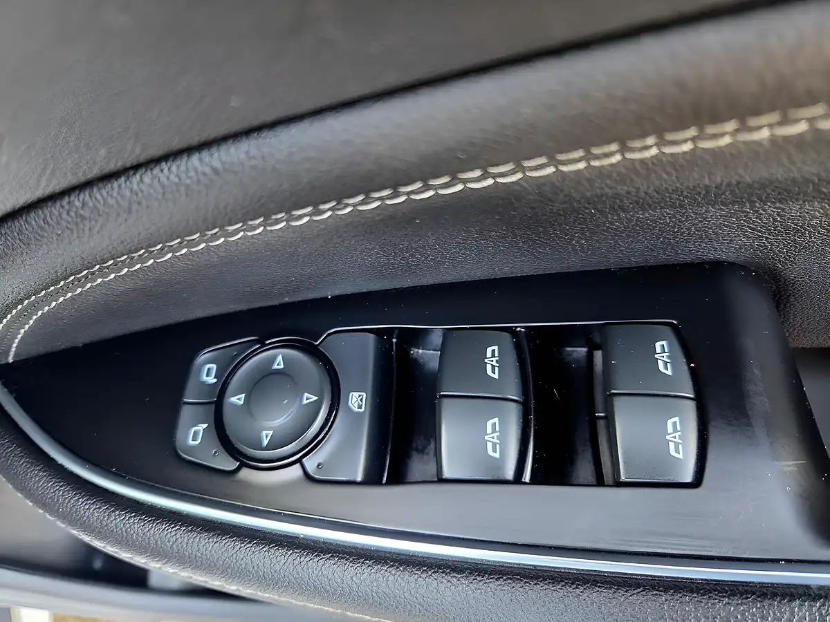 Used 2018 Vauxhall Insignia Sri Vx Line Nav Grand Sport White - Interior and Exterior details 20