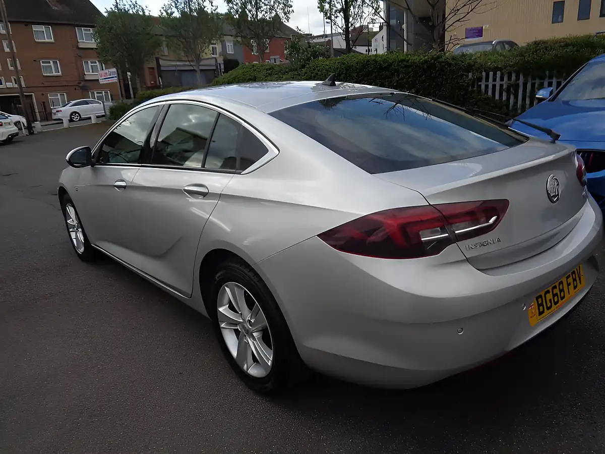 Used 2018 Vauxhall Insignia Tech Line Nav Grand Sport Silver - Interior and Exterior details 12