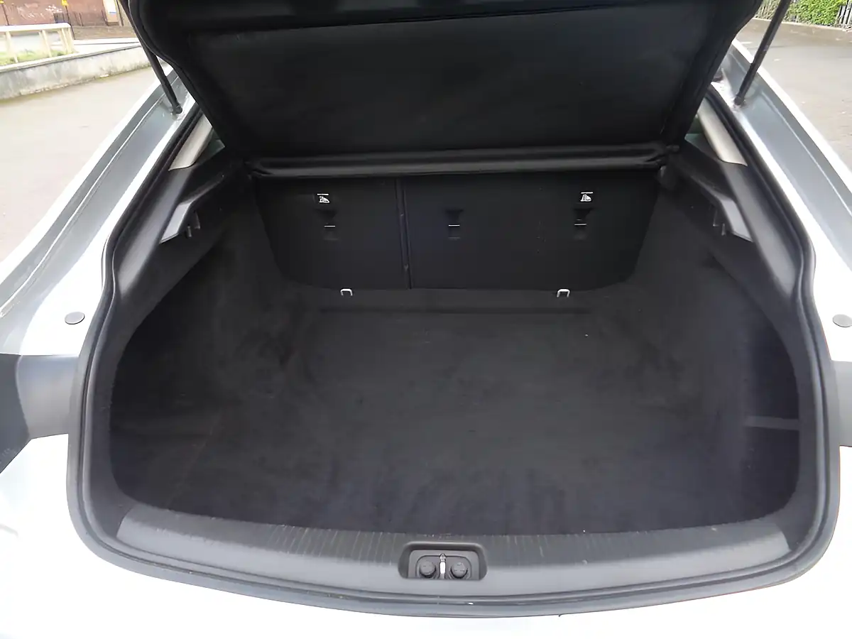 Used 2018 Vauxhall Insignia Tech Line Nav Grand Sport Silver - Interior and Exterior details 19