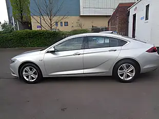 Used 2018 Vauxhall Insignia Tech Line Nav Grand Sport Silver - Interior and Exterior details 3