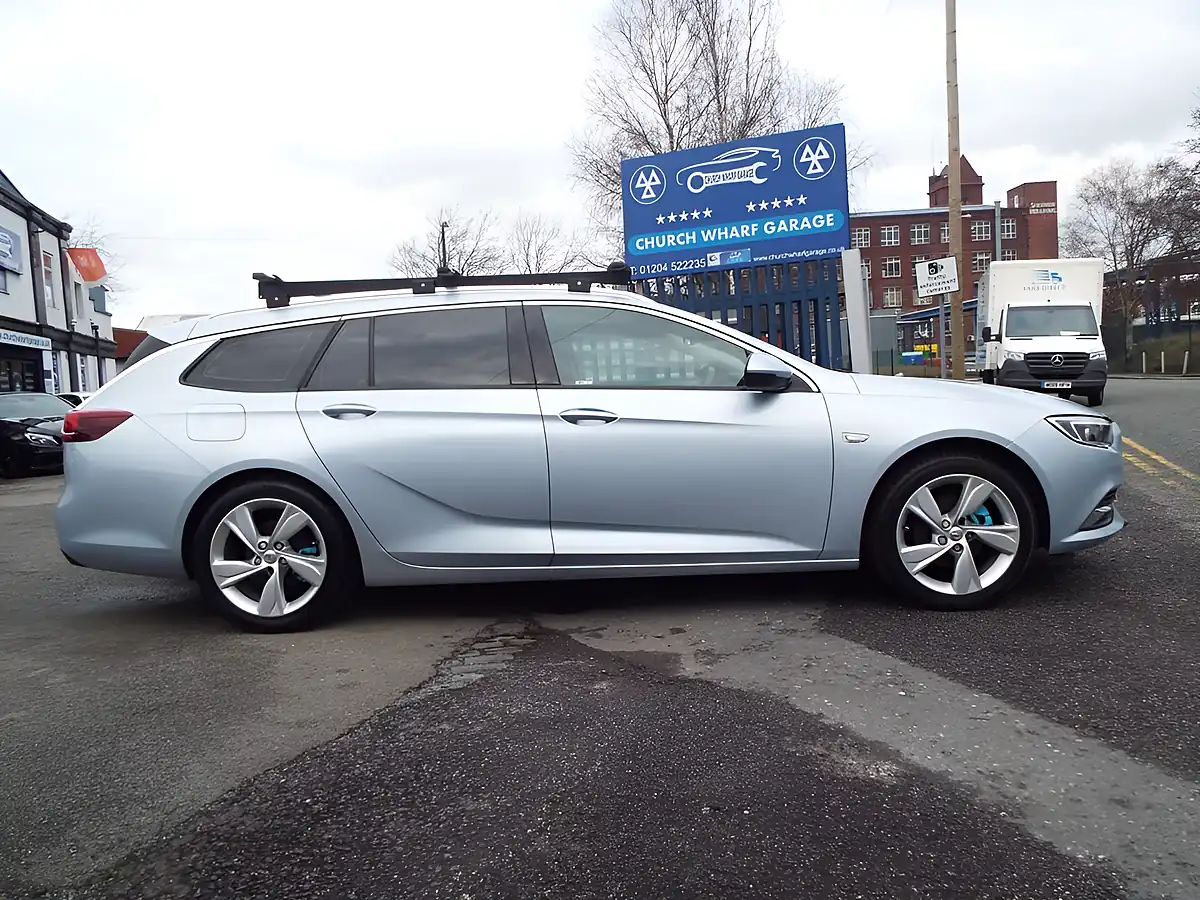 Used 2018 Vauxhall Insignia Tech Line Nav Silver - Interior and Exterior details 7