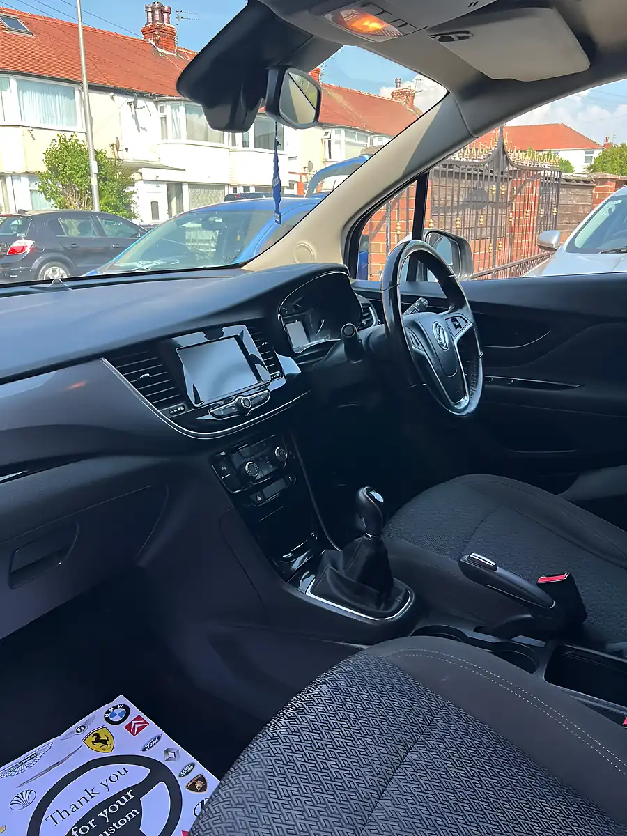 Used 2018 Vauxhall Mokka Active Silver Metallic - Interior and Exterior details 5