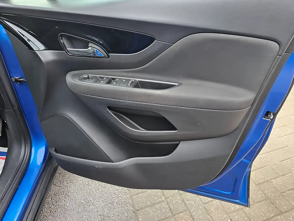 Used 2018 Vauxhall Mokka X Active Blue - Interior and Exterior details 15