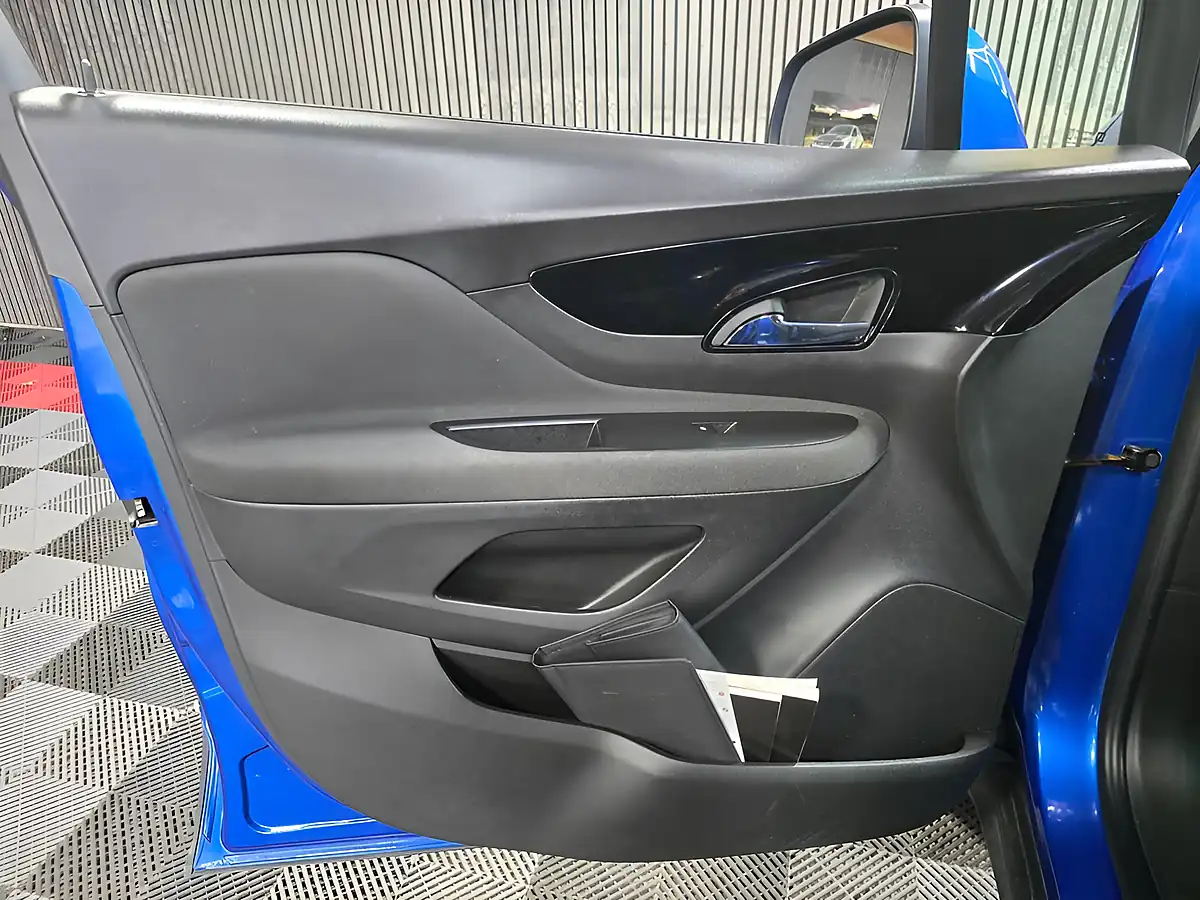 Used 2018 Vauxhall Mokka X Active Blue - Interior and Exterior details 11