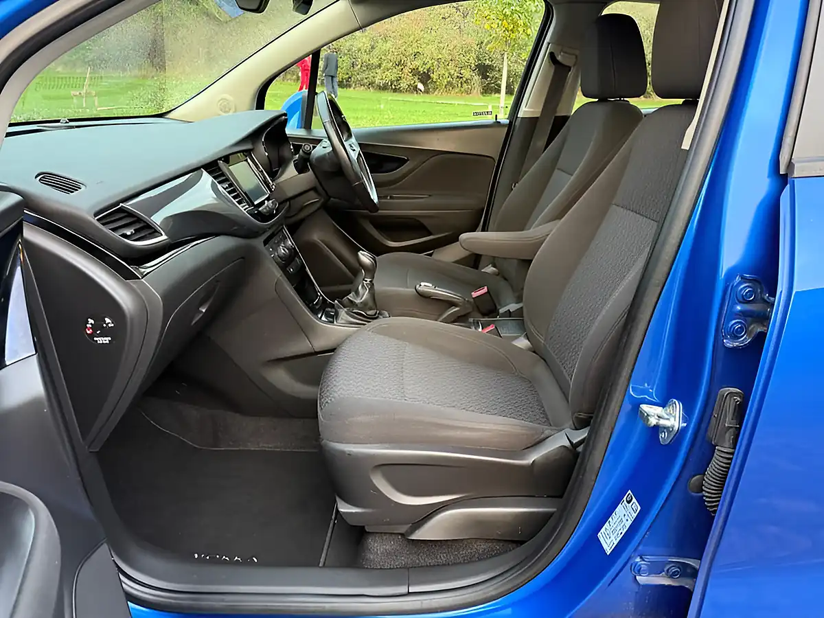 Used 2018 Vauxhall Mokka X Active Boracay Blue - Interior and Exterior details 7