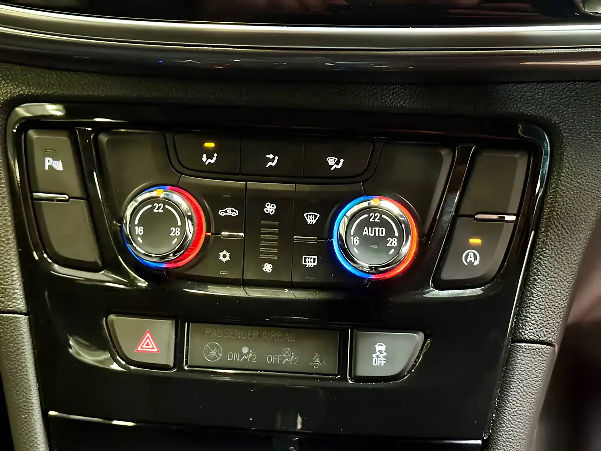 Used 2018 Vauxhall Mokka X Active Burnt Coconut Metallic - Interior and Exterior details 17