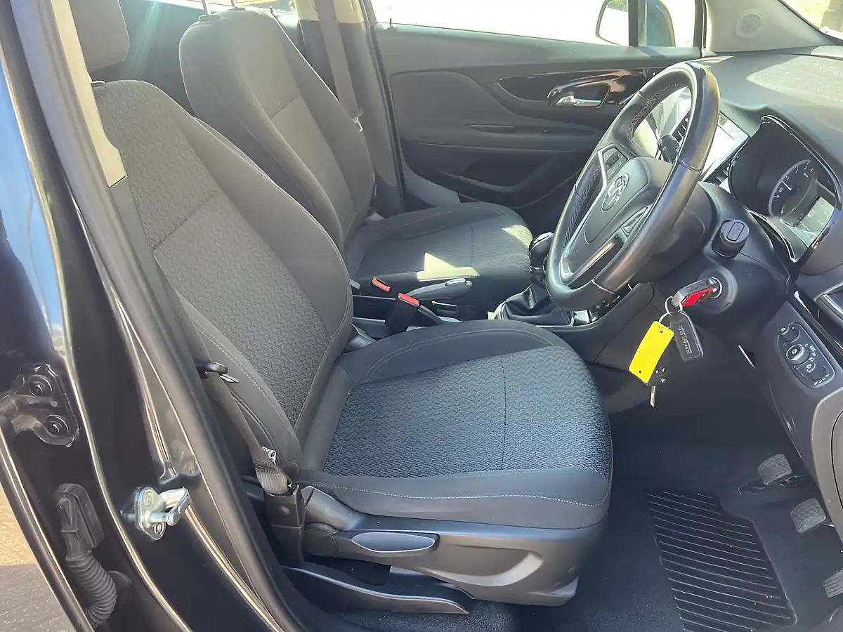 Used 2018 Vauxhall Mokka X Active Grey - Interior and Exterior details 8