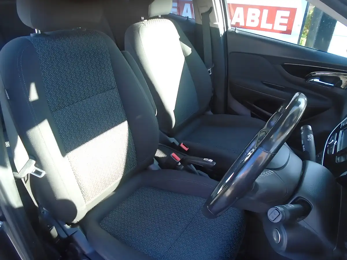 Used 2018 Vauxhall Mokka X Active Grey - Interior and Exterior details 9