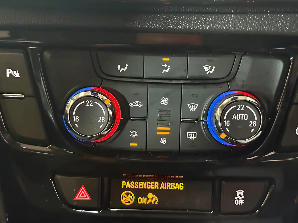 Used 2018 Vauxhall Mokka X Active Red - Interior and Exterior details 16