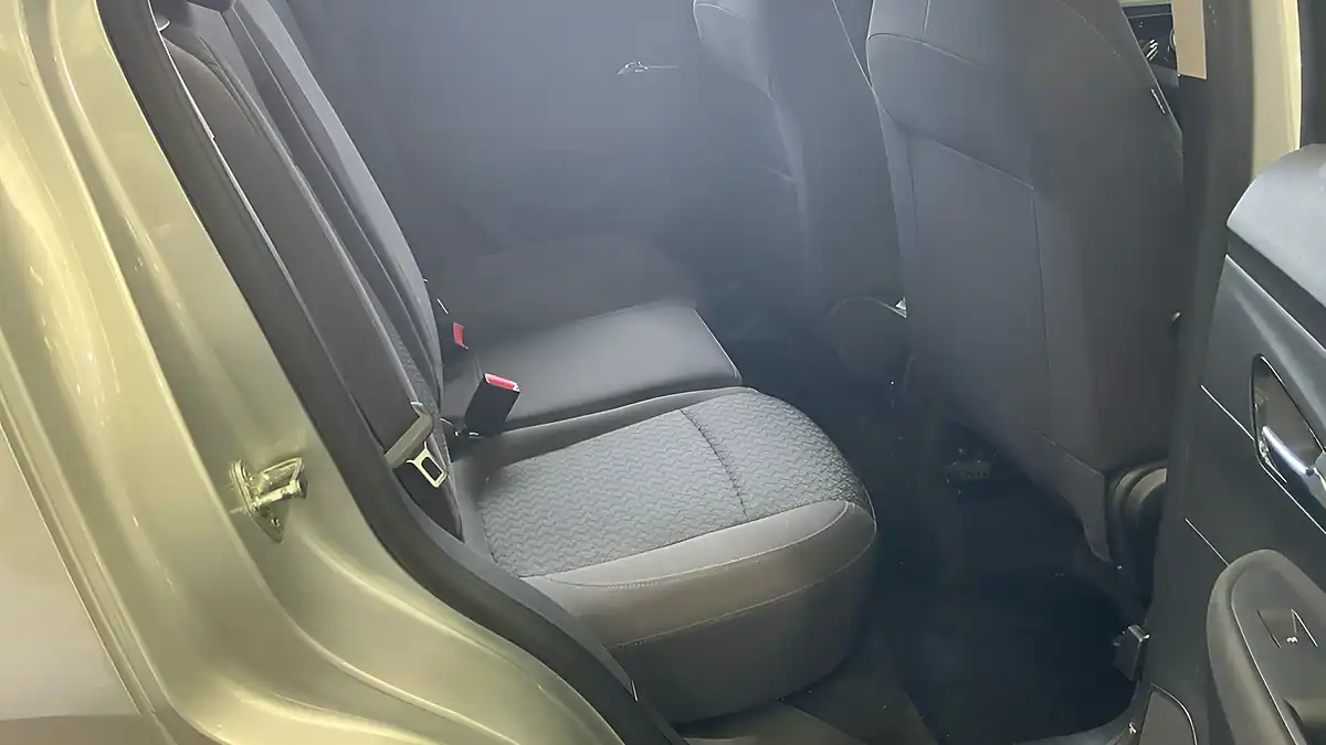Used 2018 Vauxhall Mokka X Active Silver - Interior and Exterior details 7