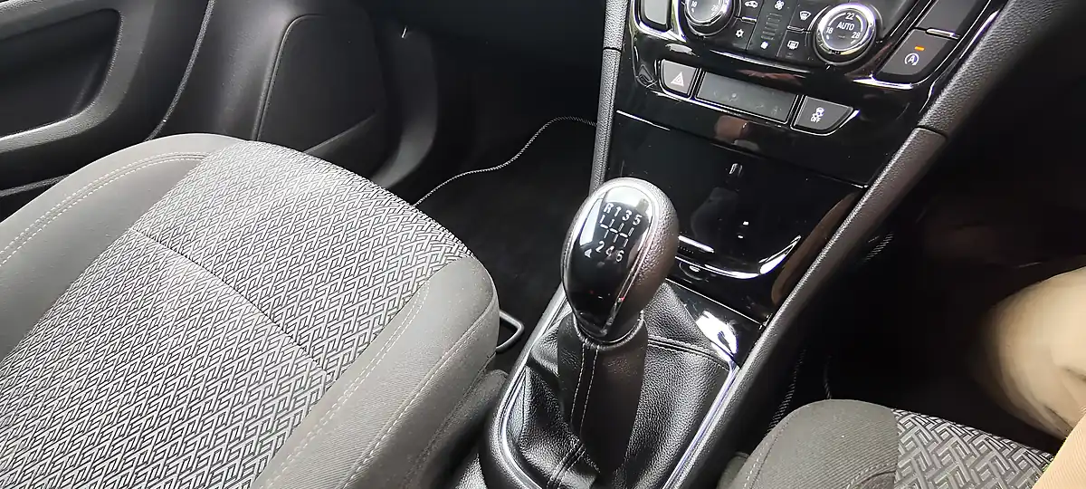 Used 2018 Vauxhall Mokka X Active White - Interior and Exterior details 17