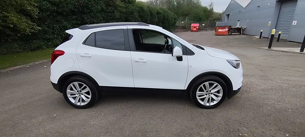 Used 2018 Vauxhall Mokka X Active White - Interior and Exterior details 6