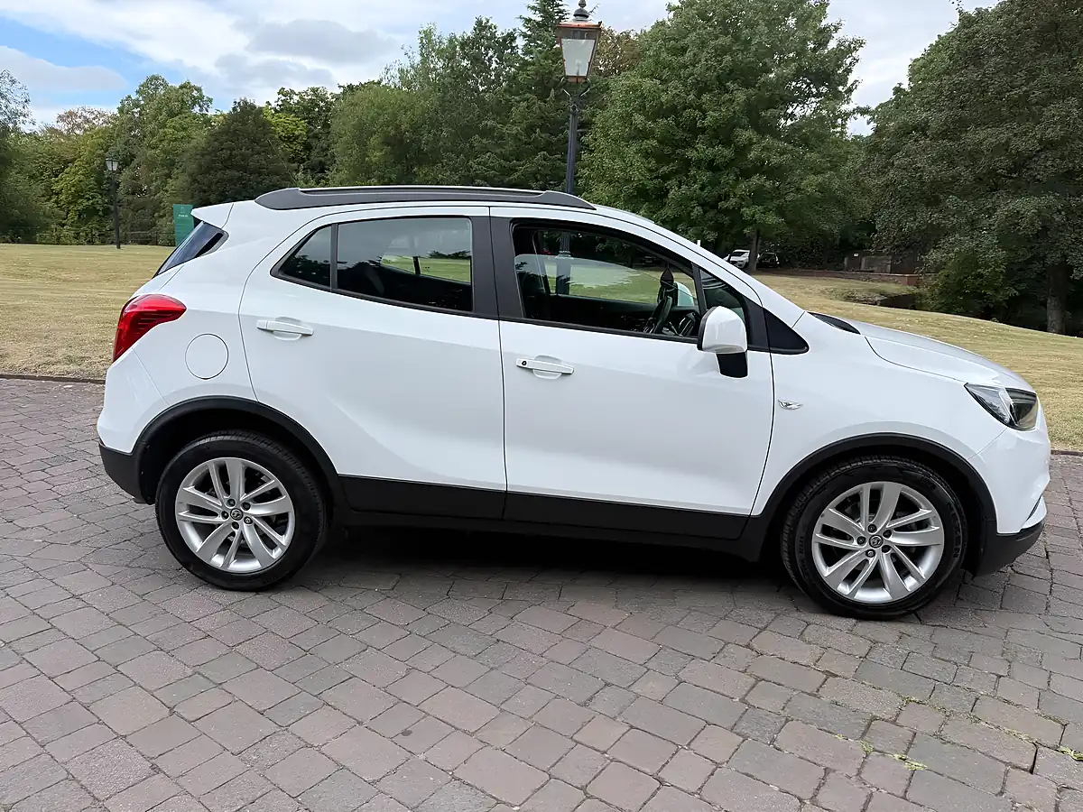 Used 2018 Vauxhall Mokka X Active White - Interior and Exterior details 3