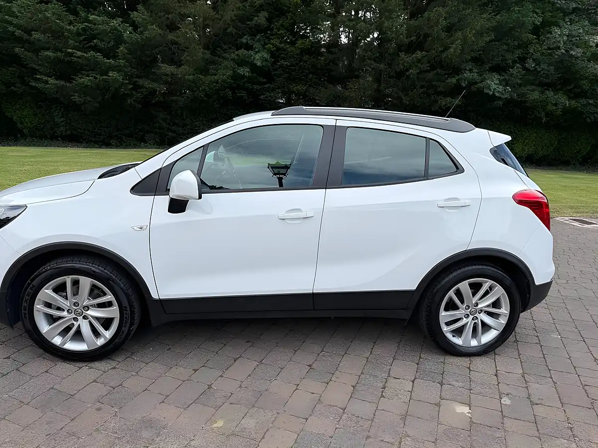 Used 2018 Vauxhall Mokka X Active White - Interior and Exterior details 7