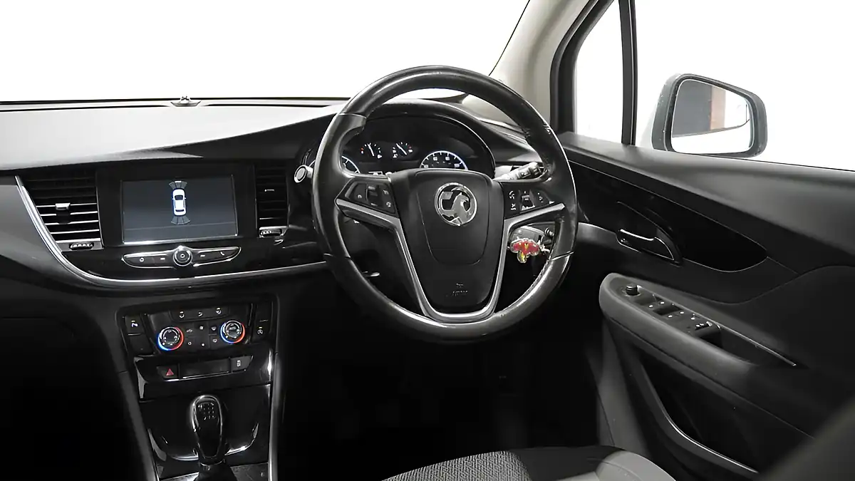 Used 2018 Vauxhall Mokka X Active White - Interior and Exterior details 10