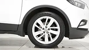 Used 2018 Vauxhall Mokka X Active White - Interior and Exterior details 15