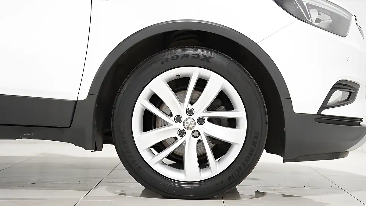 Used 2018 Vauxhall Mokka X Active White - Interior and Exterior details 15