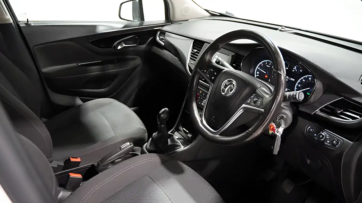 Used 2018 Vauxhall Mokka X Active White - Interior and Exterior details 3