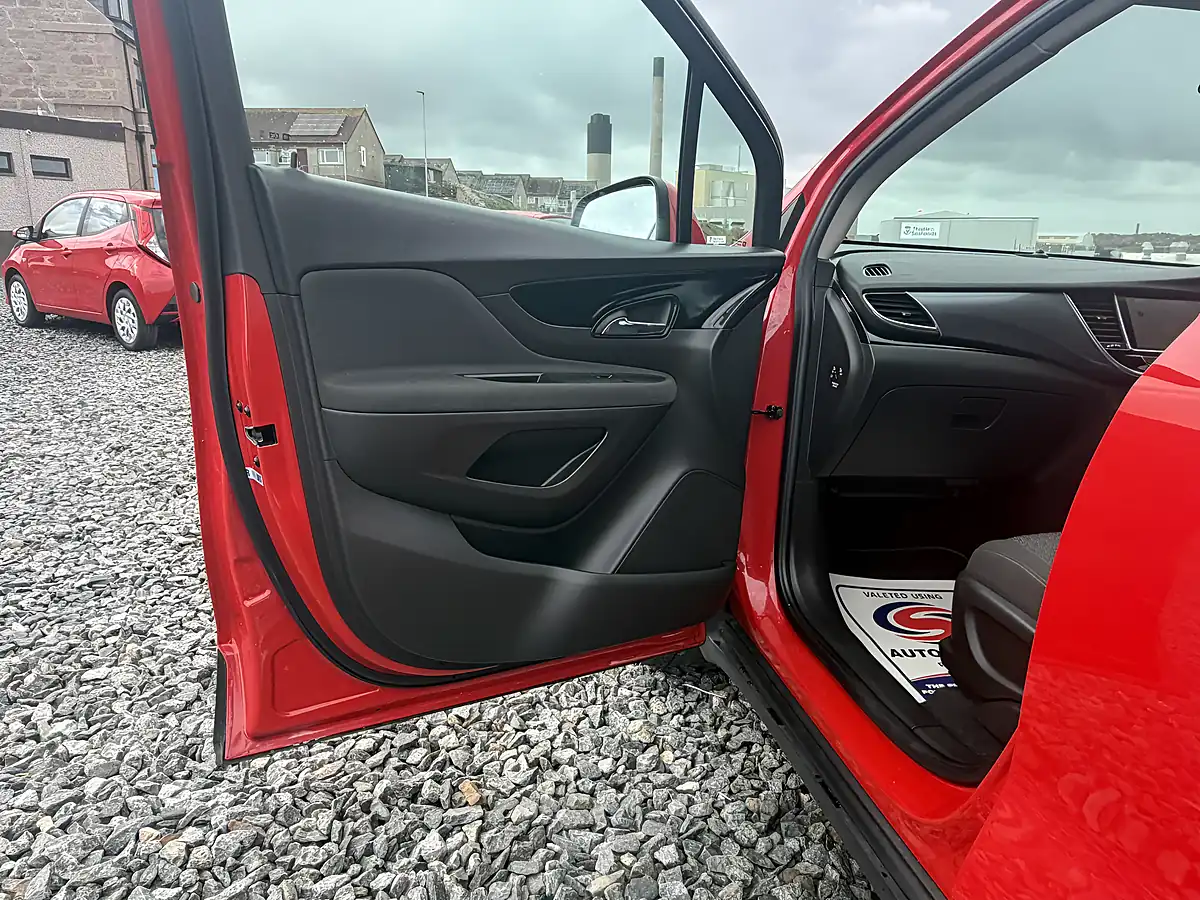 Used 2018 Vauxhall Mokka X Design Nav Red - Interior and Exterior details 10