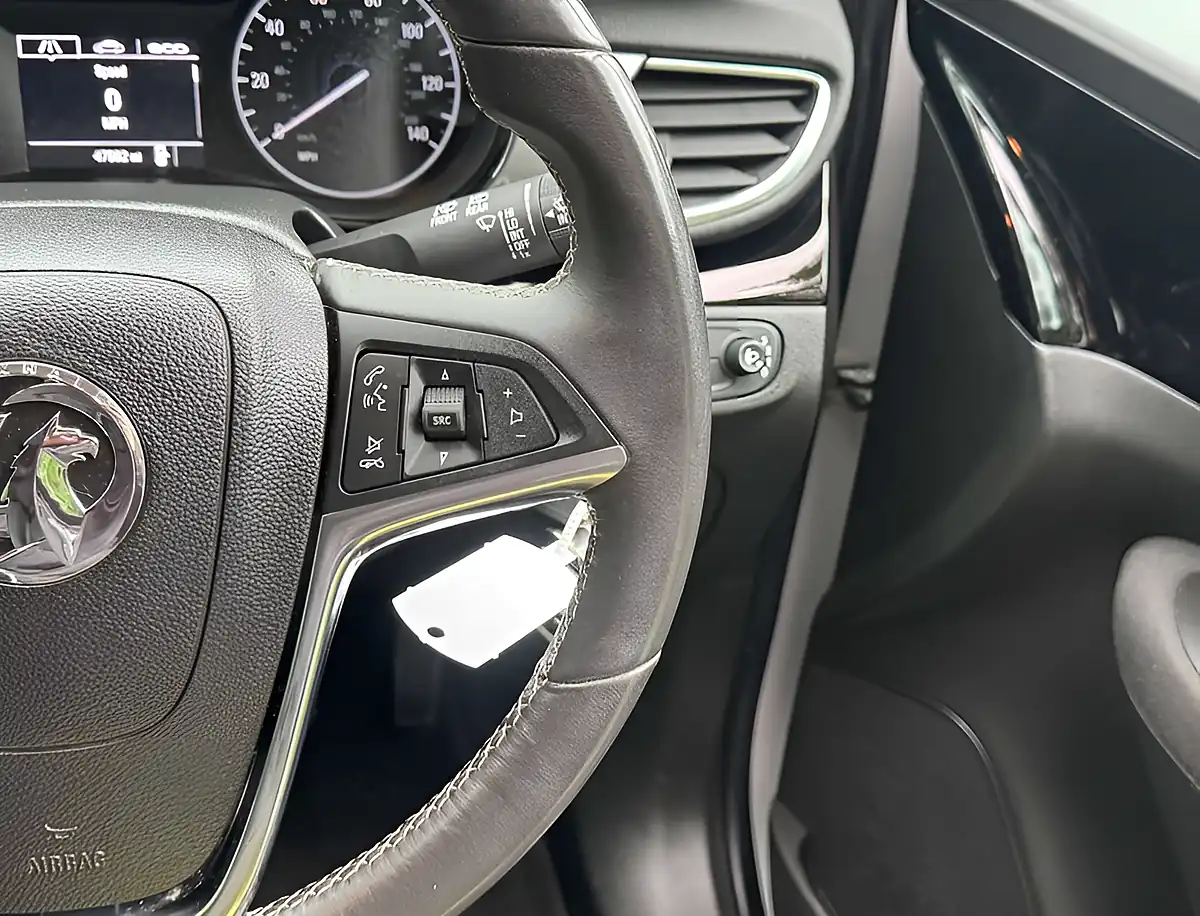 Used 2018 Vauxhall Mokka X Design Nav Summit White - Interior and Exterior details 13