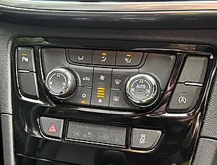 Used 2018 Vauxhall Mokka X Design Nav Summit White - Interior and Exterior details 15