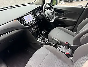 Used 2018 Vauxhall Mokka X Design Nav Summit White - Interior and Exterior details 16
