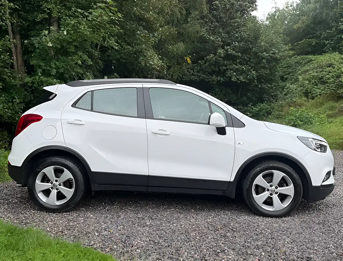 Used 2018 Vauxhall Mokka X Design Nav Summit White - Interior and Exterior details 2