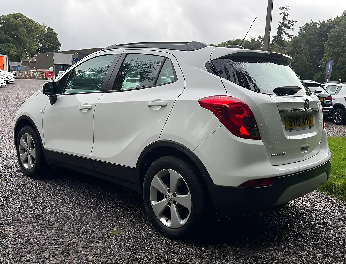 Used 2018 Vauxhall Mokka X Design Nav Summit White - Interior and Exterior details 5