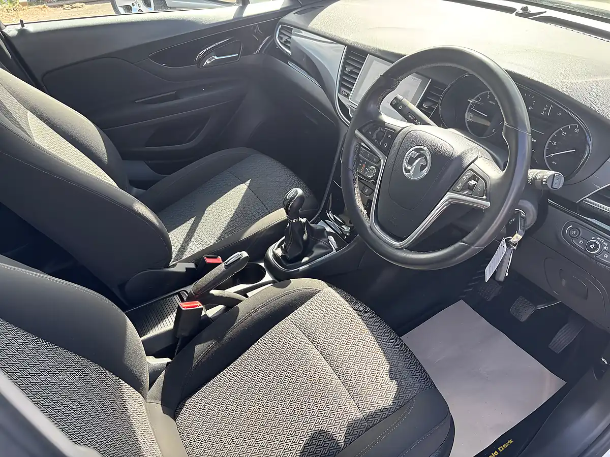 Used 2018 Vauxhall Mokka X Design Nav White - Interior and Exterior details 13