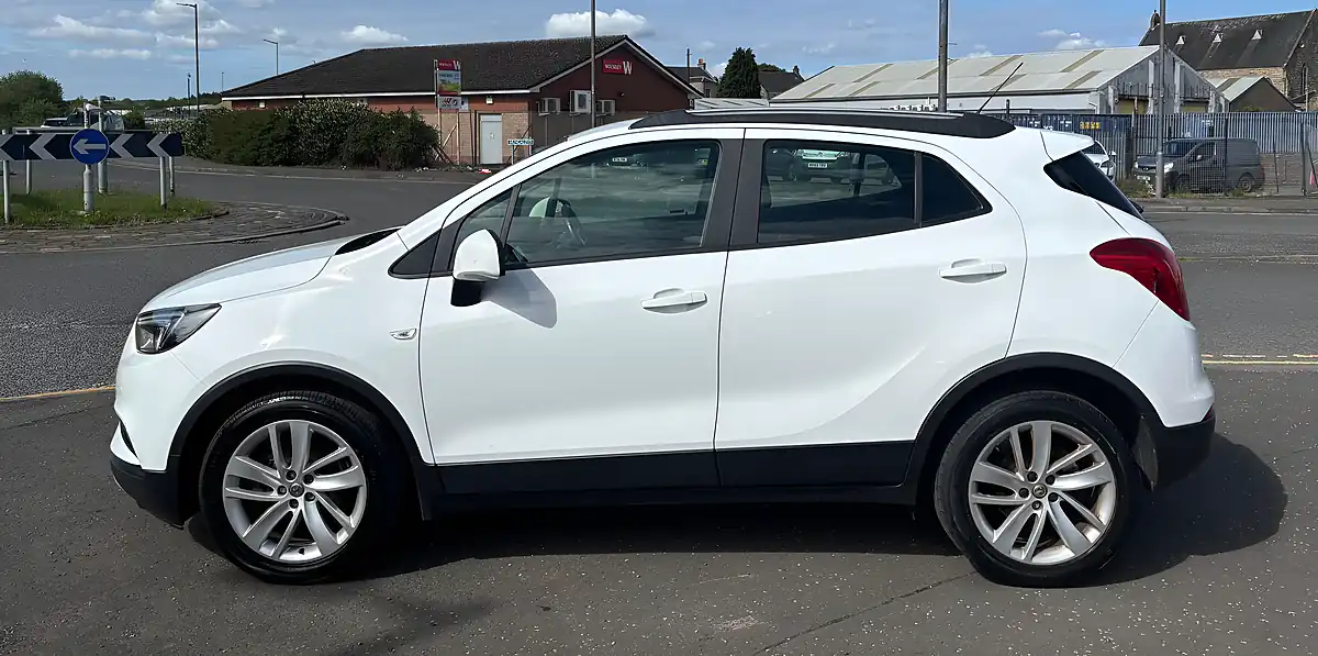 Used 2018 Vauxhall Mokka X Design Nav White - Interior and Exterior details 4