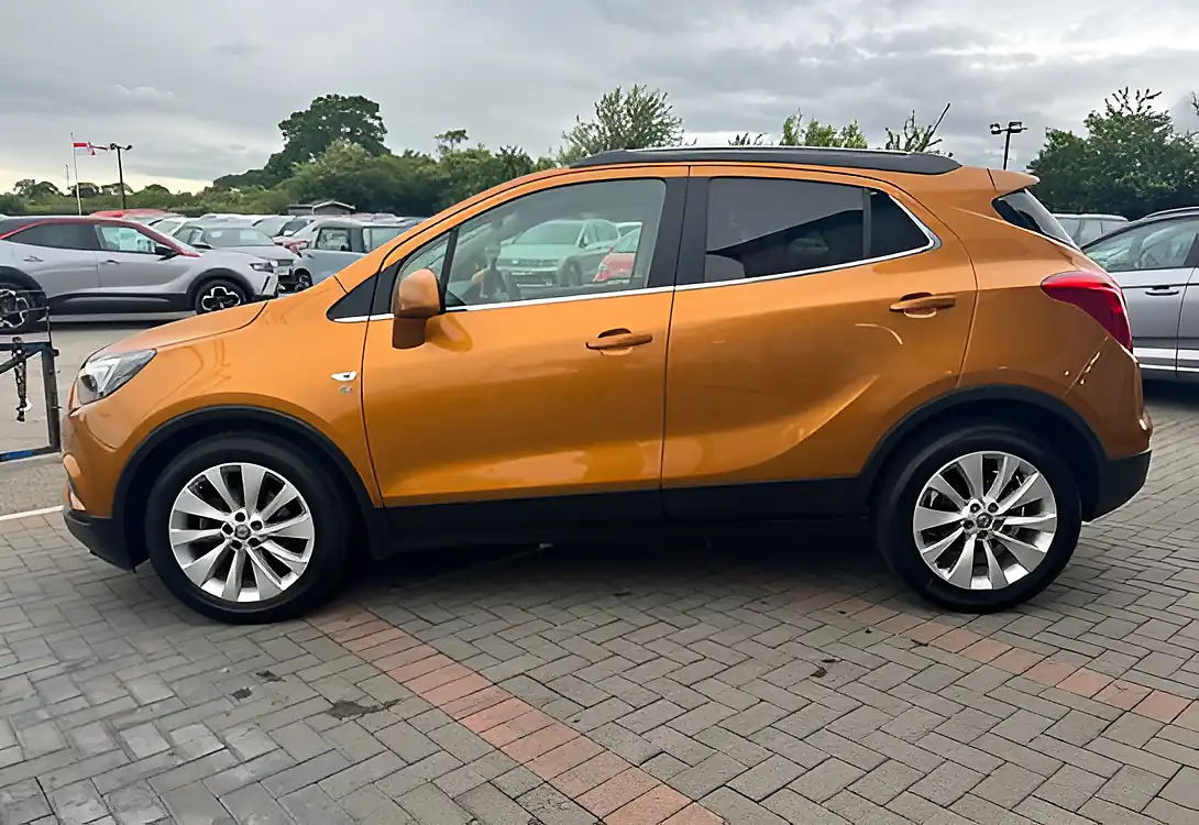 Used 2018 Vauxhall Mokka X Elite Amber Orange - Interior and Exterior details 13