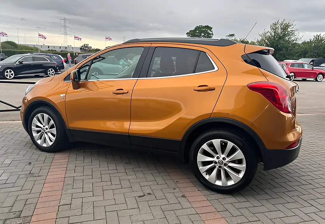 Used 2018 Vauxhall Mokka X Elite Amber Orange - Interior and Exterior details 14