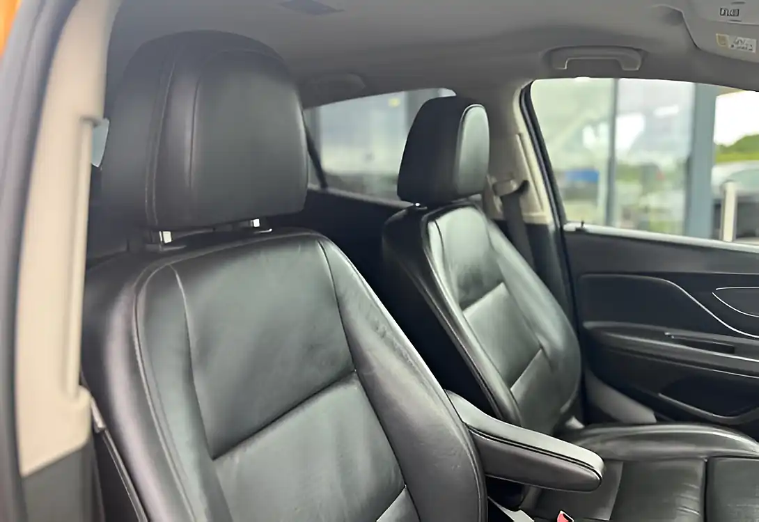 Used 2018 Vauxhall Mokka X Elite Amber Orange - Interior and Exterior details 17