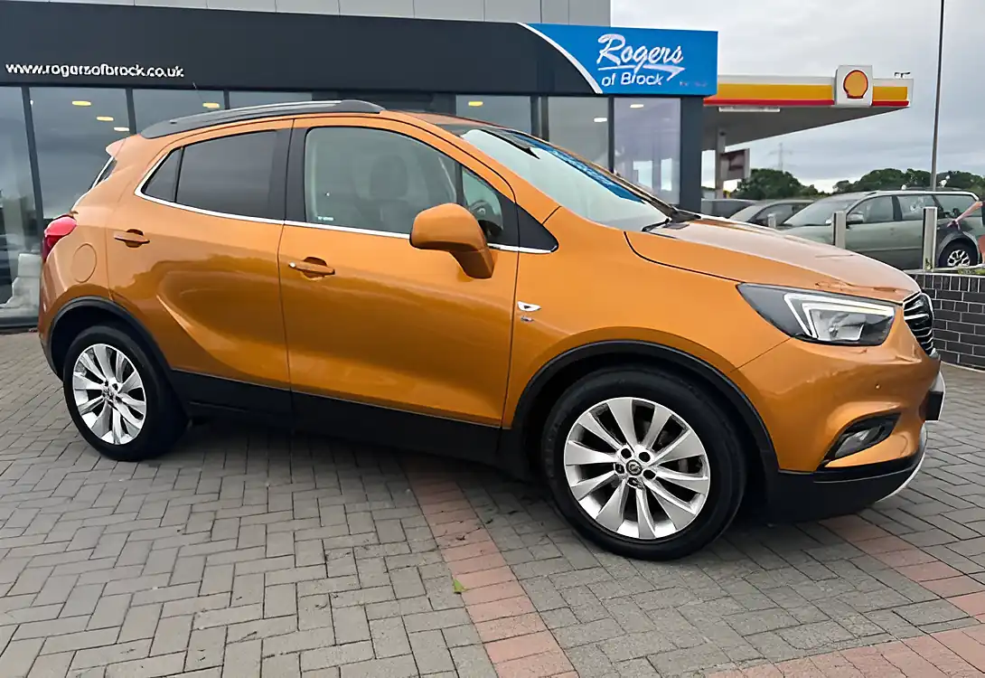 Used 2018 Vauxhall Mokka X Elite Amber Orange - Interior and Exterior details 3