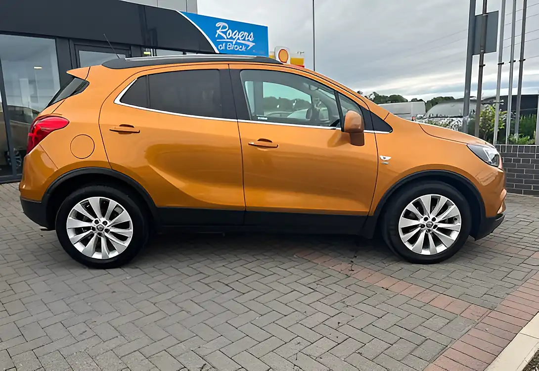 Used 2018 Vauxhall Mokka X Elite Amber Orange - Interior and Exterior details 9