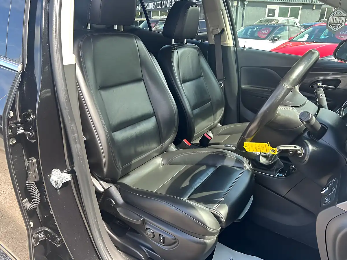 Used 2018 Vauxhall Mokka X Elite Black - Interior and Exterior details 11