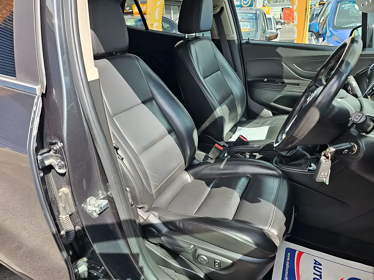 Used 2018 Vauxhall Mokka X Elite Grey - Interior and Exterior details 6