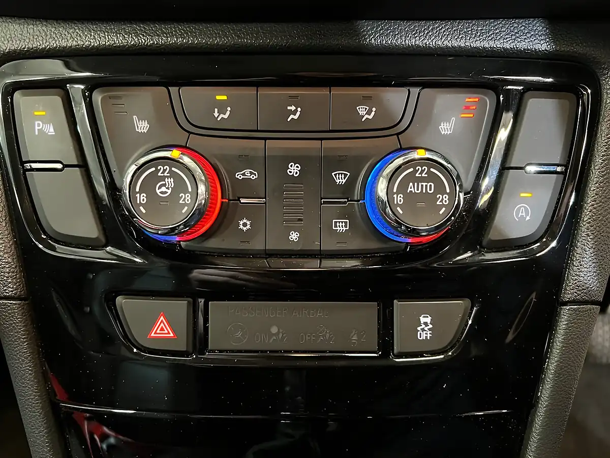 Used 2018 Vauxhall Mokka X Elite Nav Black - Interior and Exterior details 17