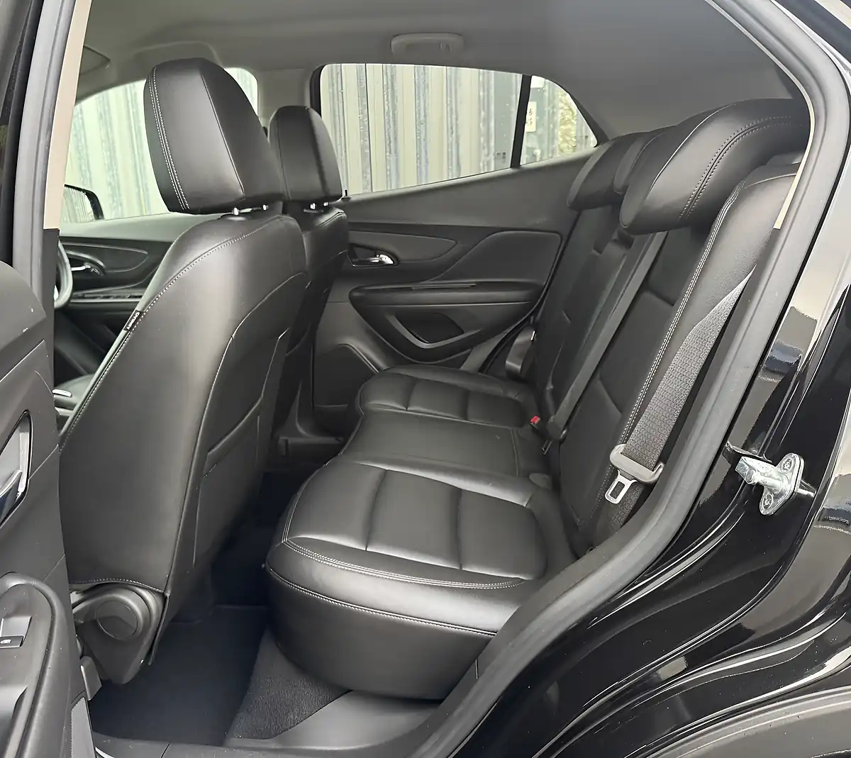 Used 2018 Vauxhall Mokka X Elite Nav Black - Interior and Exterior details 11