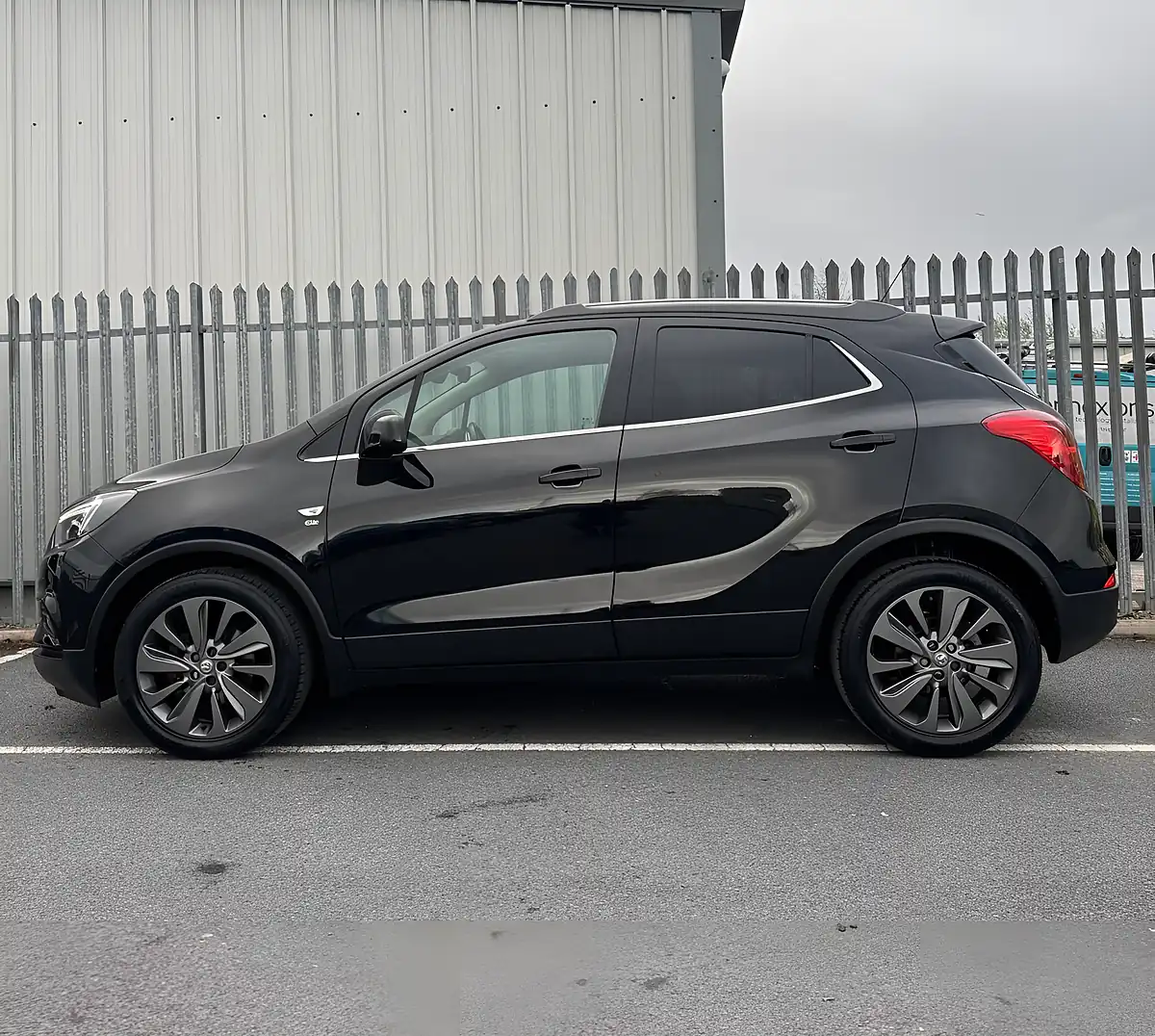 Used 2018 Vauxhall Mokka X Elite Nav Black - Interior and Exterior details 8