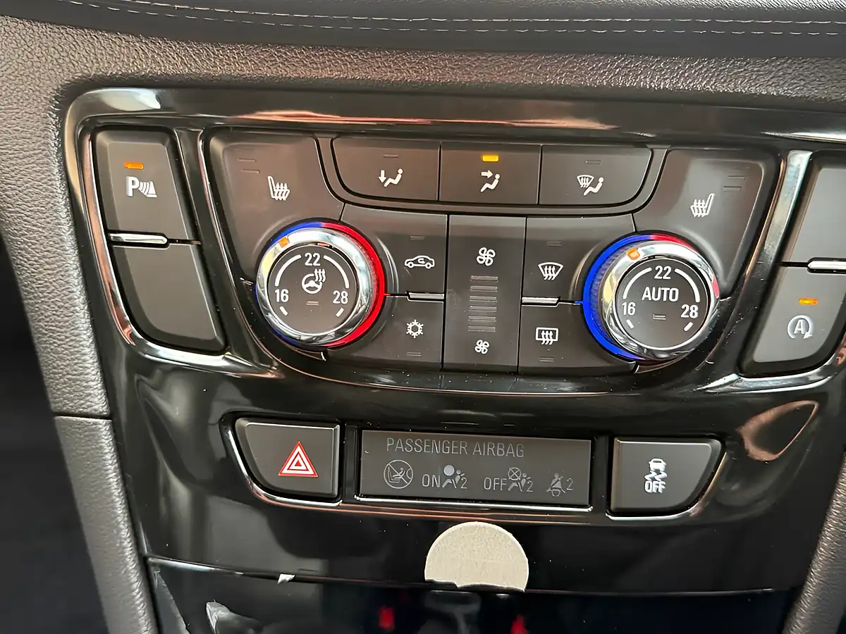 Used 2018 Vauxhall Mokka X Elite Nav Black - Interior and Exterior details 17