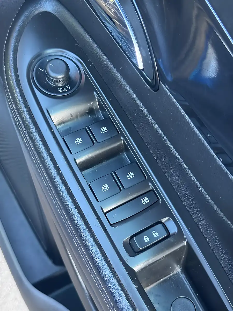 Used 2018 Vauxhall Mokka X Elite Nav Blue - Interior and Exterior details 12