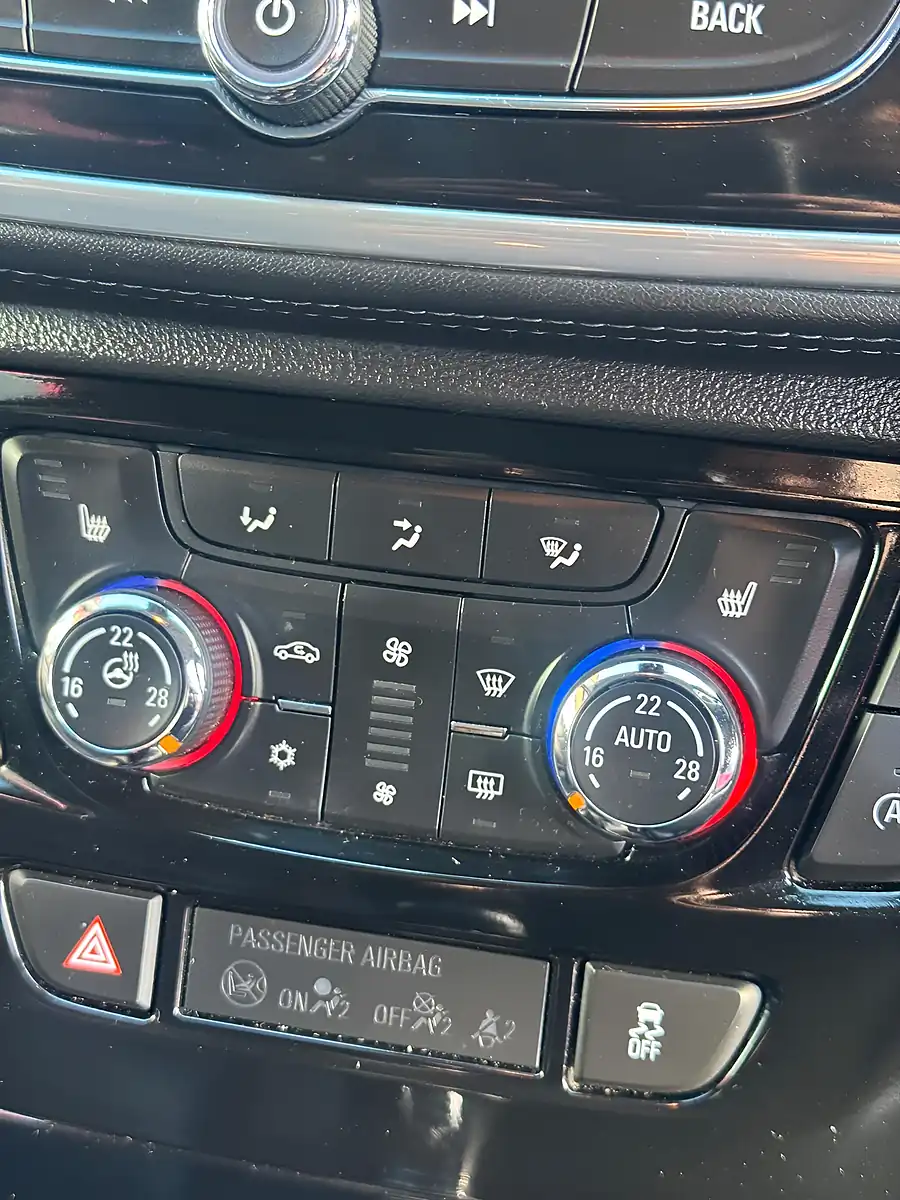 Used 2018 Vauxhall Mokka X Elite Nav Blue - Interior and Exterior details 14