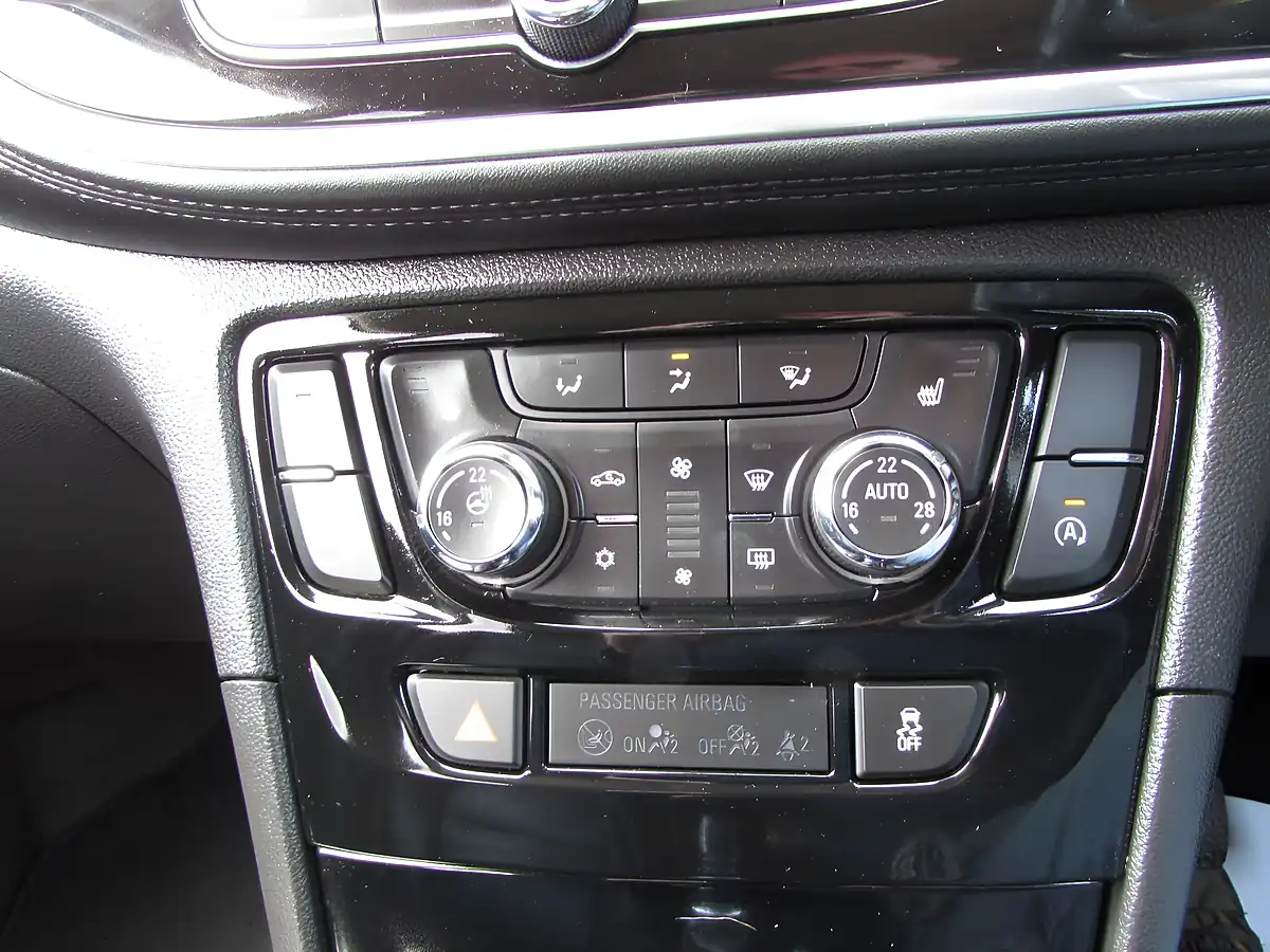Used 2018 Vauxhall Mokka X Elite Nav Grey - Interior and Exterior details 14