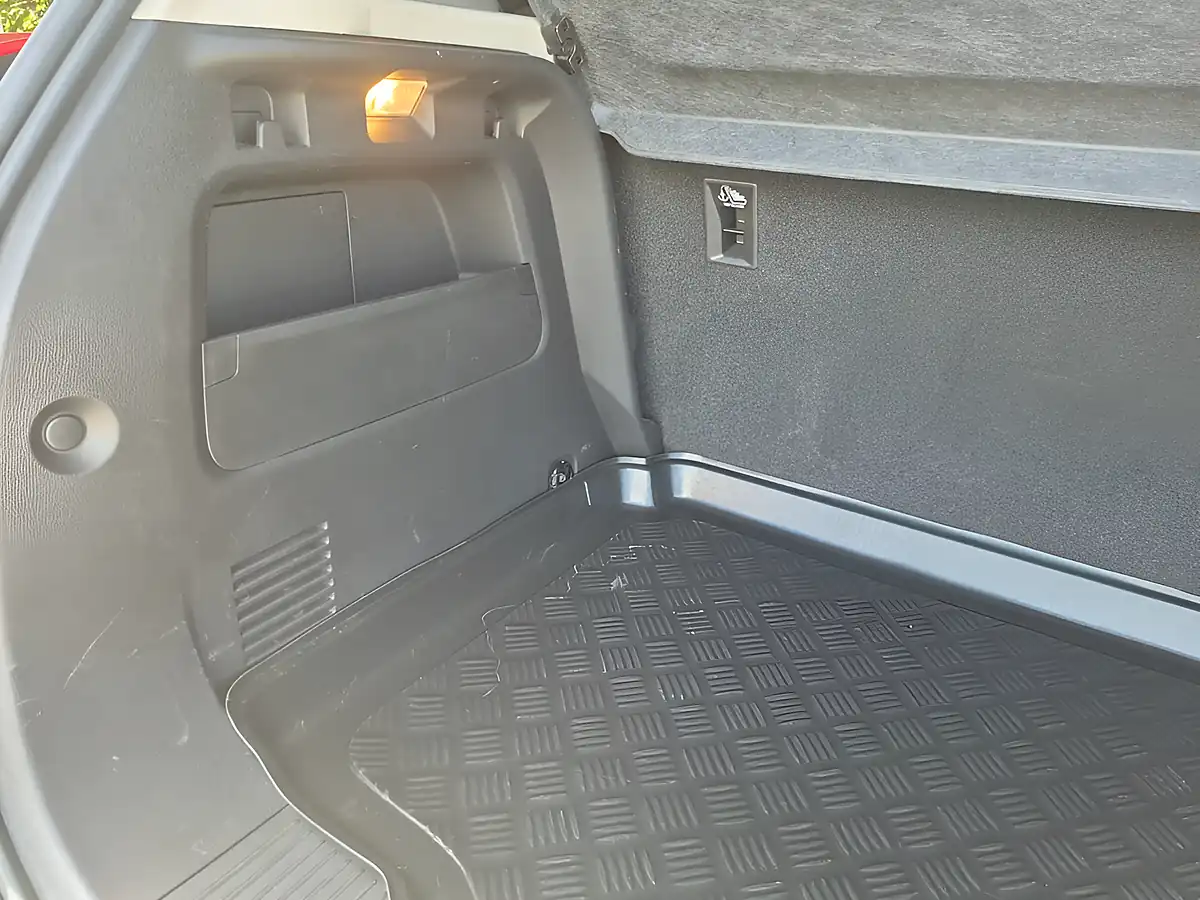 Used 2018 Vauxhall Mokka X Elite Nav Grey - Interior and Exterior details 12