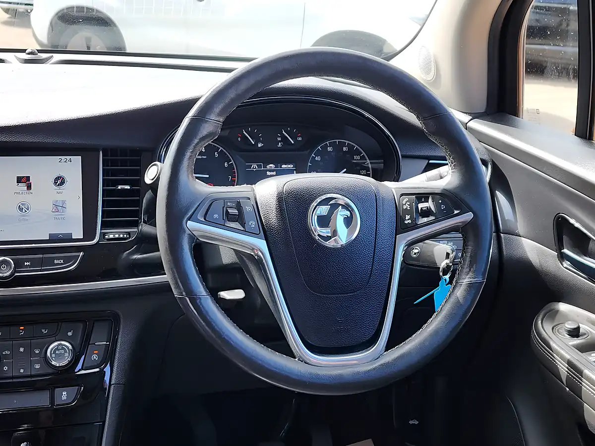 Used 2018 Vauxhall Mokka X Elite Nav Orange - Interior and Exterior details 8