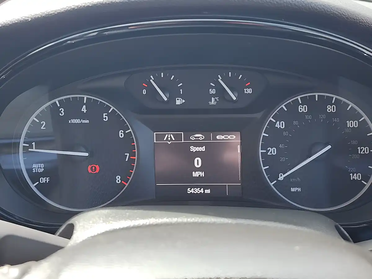 Used 2018 Vauxhall Mokka X Elite Nav Orange - Interior and Exterior details 9