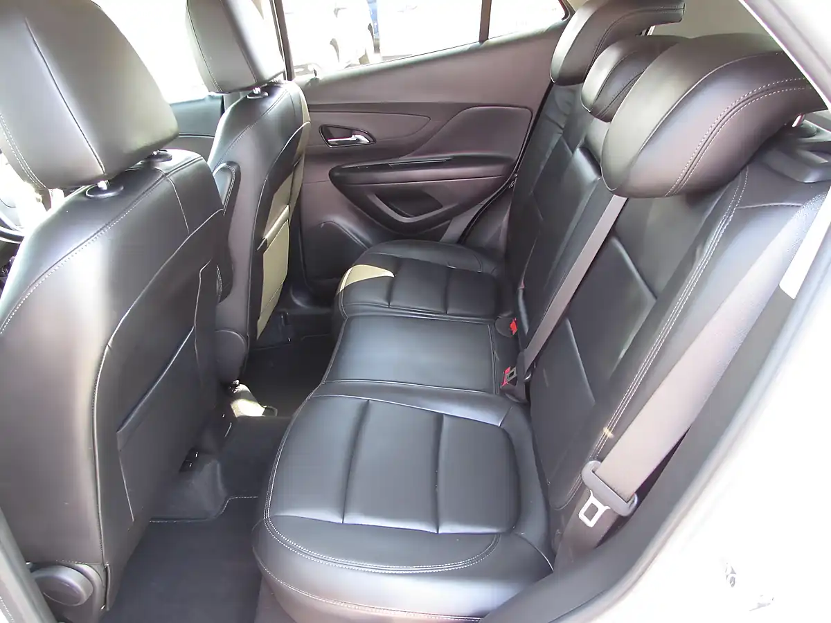 Used 2018 Vauxhall Mokka X Elite Nav White - Interior and Exterior details 10