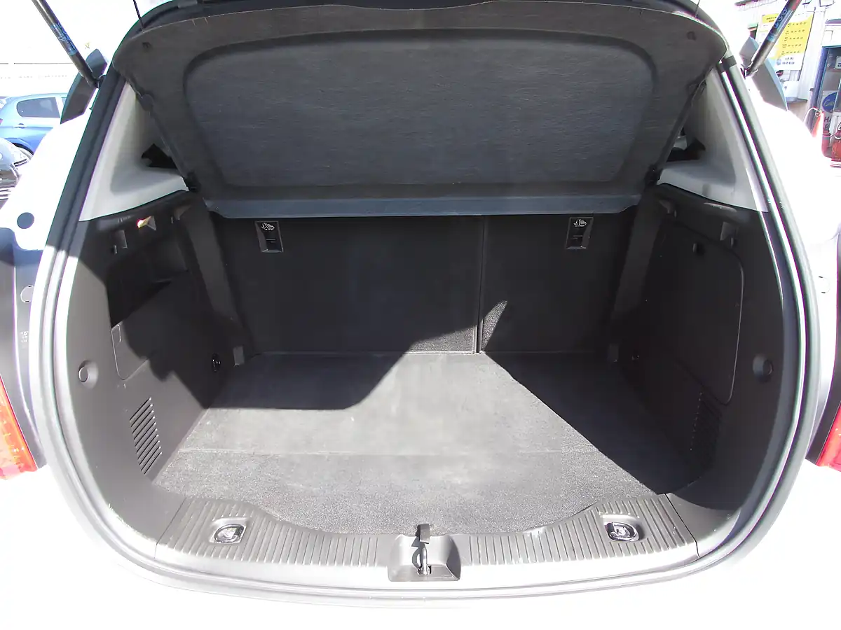 Used 2018 Vauxhall Mokka X Elite Nav White - Interior and Exterior details 11