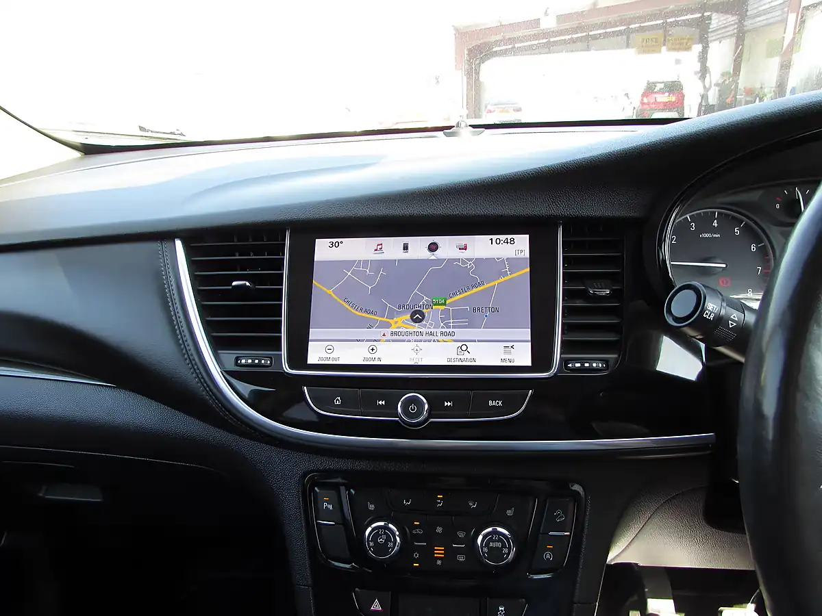 Used 2018 Vauxhall Mokka X Elite Nav White - Interior and Exterior details 12